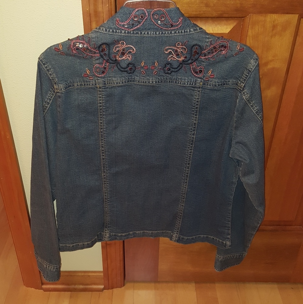 Jean jacket - Picture 2 of 6